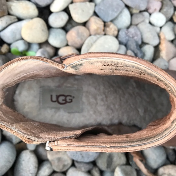 UGG Bellamy brown leather sheepskin lined ankle boots. Sz 9 - Picture 6 of 13